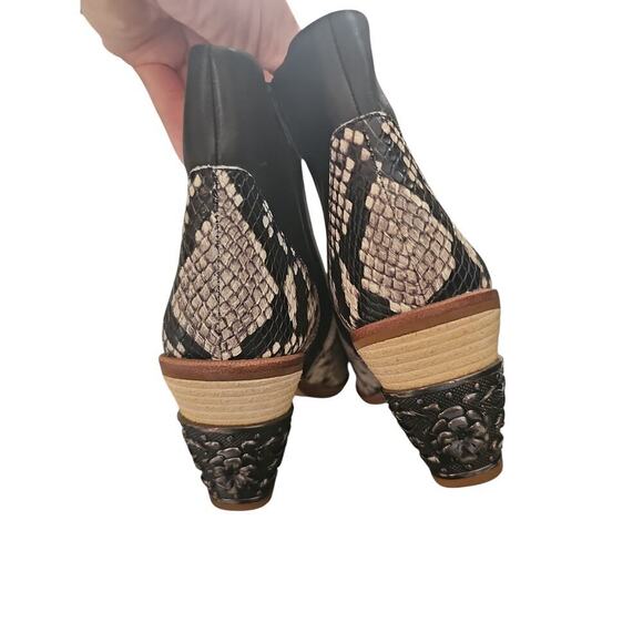 Gianni Bini sz 6.5 black cream leather ankle boots snake print new - Picture 4 of 6